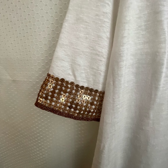 Tory Burch linen tee with bronze sparkling appliqué. L/XL - Picture 3 of 7